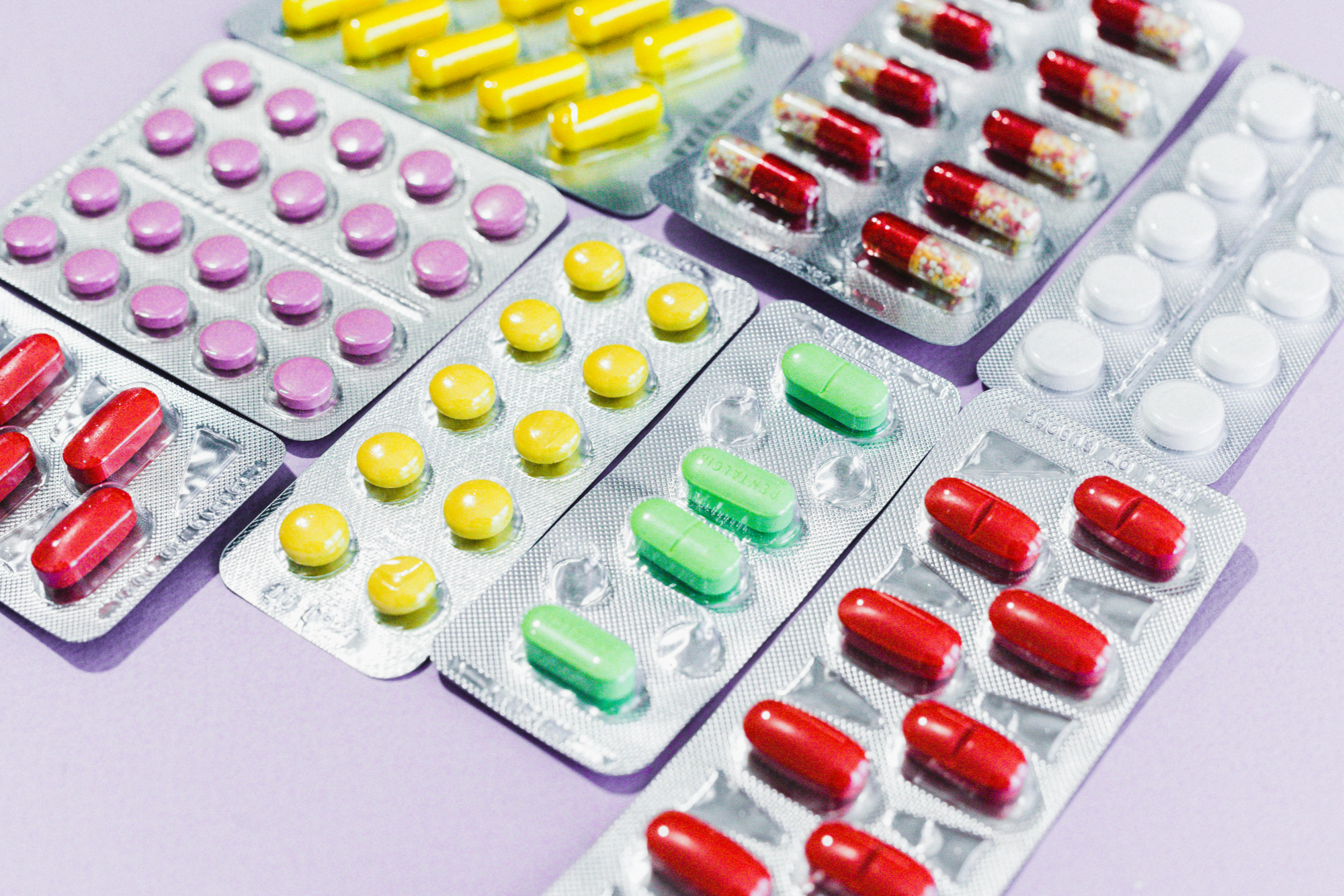 眼部疾病治疗新突破：FDA批准Xipere®等前沿药物递送系统