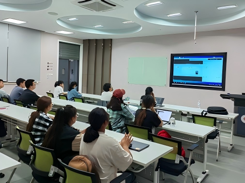 摩熵携手中国药科大学共建《新药研发的大数据决策》课程，共育医药数据英才