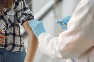 全球首款六价诺如病毒疫苗加速：HilleVax与康华生物携手共筑健康防线